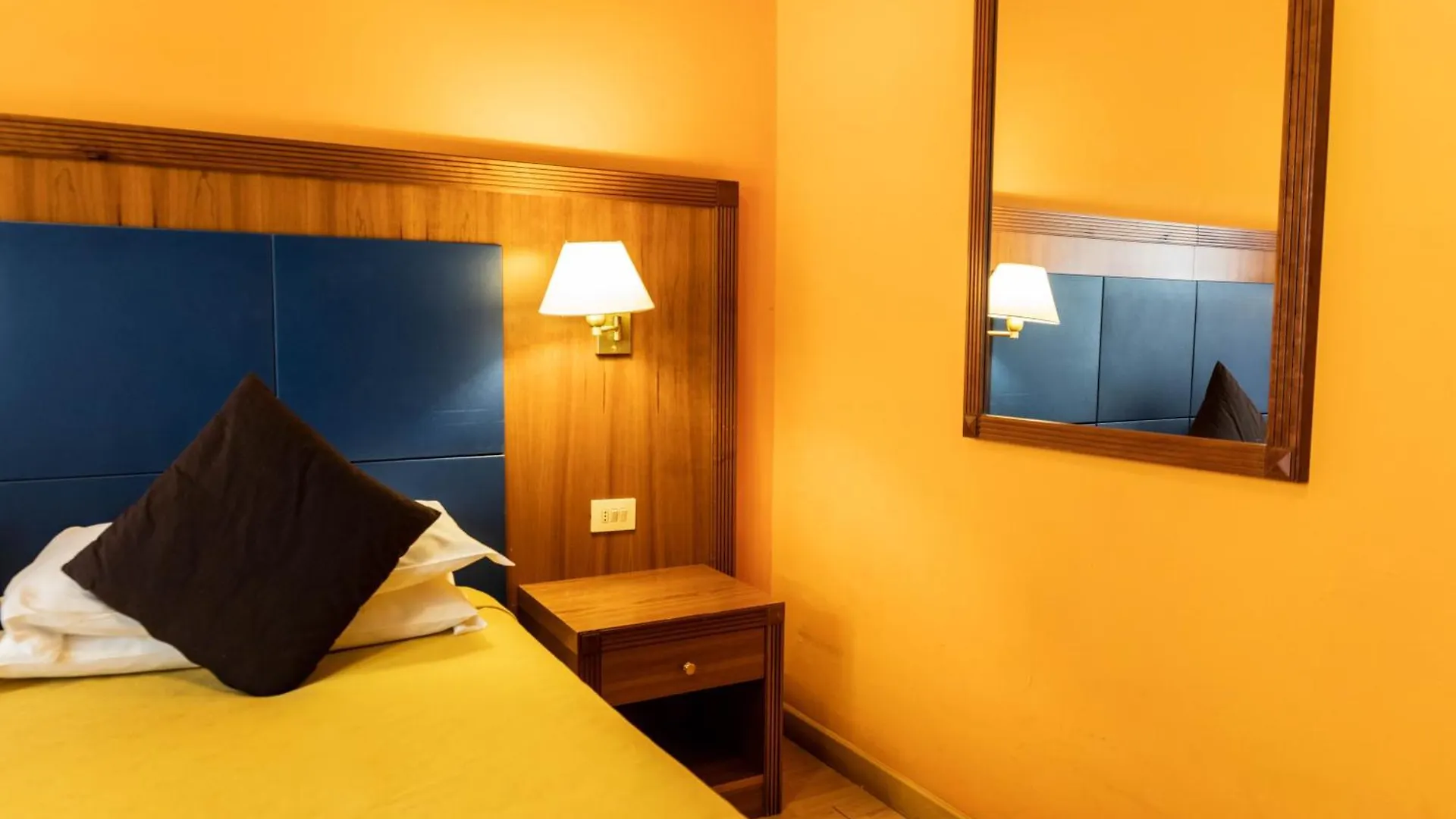 Hotel Berlino Μιλάνο 3*,